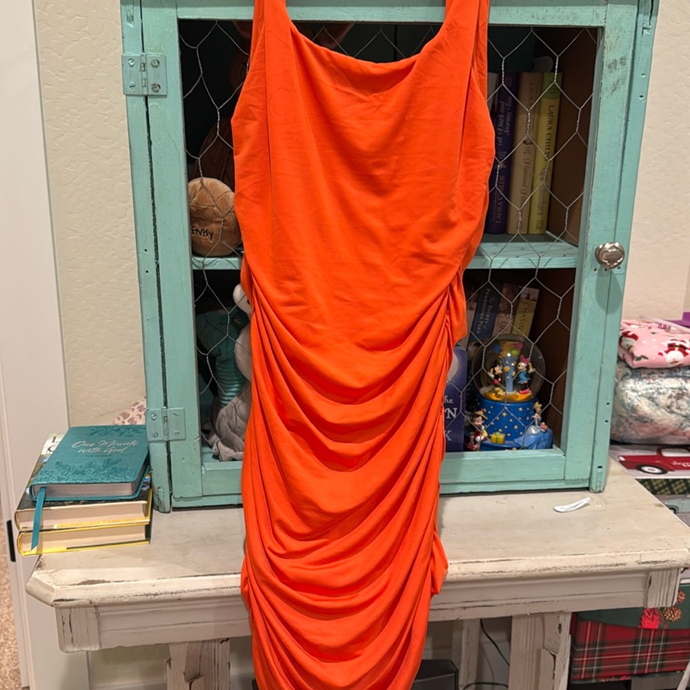 Hello Molly Orange Dress! Zippers up back. US Large